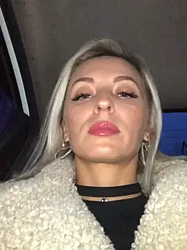 Diamond Bunny  online show from January 7, 1:24 pm