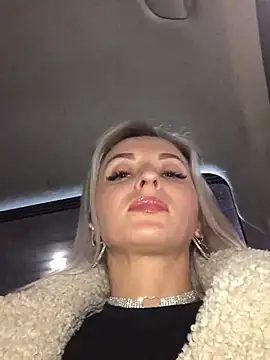 Diamond Bunny  online show from January 15, 2:56 pm