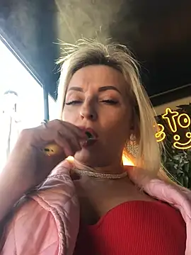 Diamond Bunny  online show from January 29, 2:21 pm