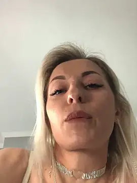 Diamond Bunny  online show from March 2, 1:49 pm