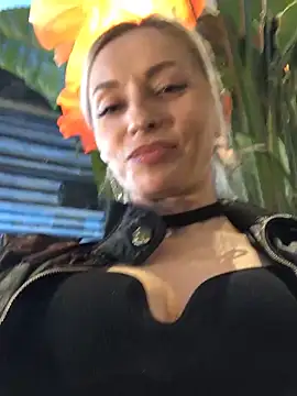 Diamond Bunny  online show from March 7, 3:28 pm