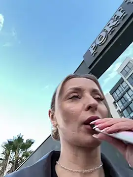 Diamond Bunny  online show from February 8, 2:53 pm