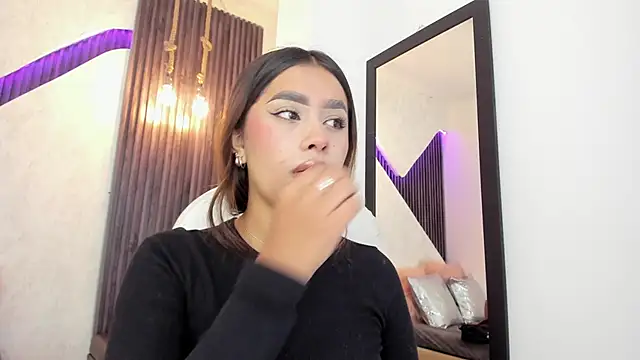 laurin clauz  online show from October 8, 3:53 pm