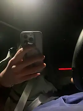 Snapshot of youssef00711 chatting on March 12, 10:17 pm youssef00711 online show from March 12, 10:17 pm