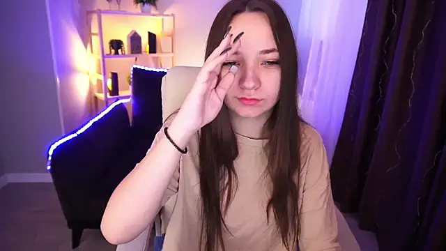 Snapshot of ElysLunar chatting on January 8, 7:03 am ElysLunar online show from January 8, 7:03 am