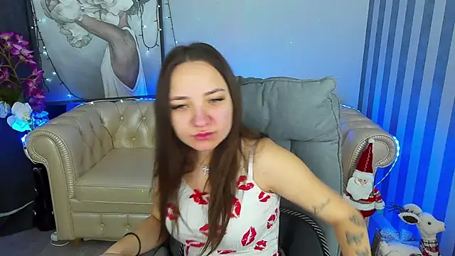 Snapshot of ElysLunar chatting on January 13, 6:27 am ElysLunar online show from January 13, 6:27 am