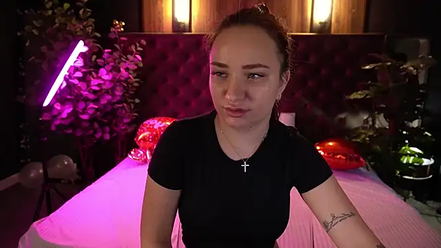 ElysLunar online show from February 10, 1:37 pm