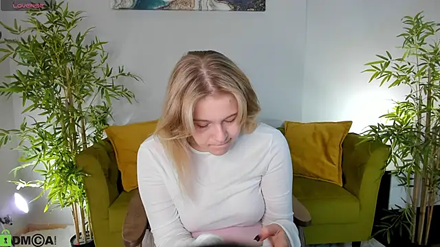 Colleen Blake online show from May 24, 5:18 pm