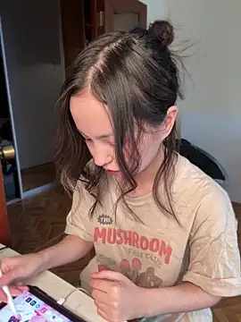 lalallalalaa- online show from January 17, 7:51 am