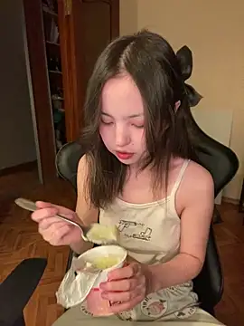 lalallalalaa- online show from February 2, 10:24 am