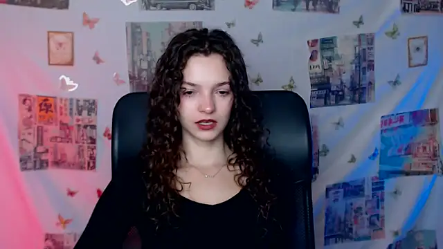  SusieSu  online show from May 31, 6:21 am