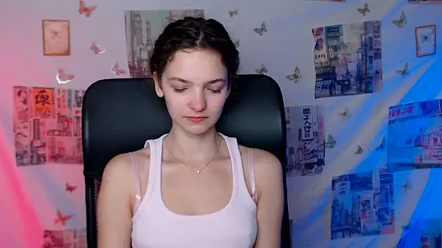  SusieSu  online show from June 2, 6:37 am