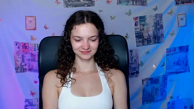 Snapshot of _SusieSu_ chatting on June 24, 6:23 am SusieSu online show from June 24, 6:23 am