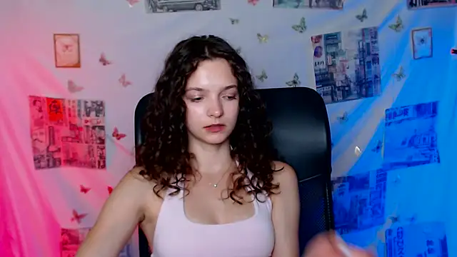 Snapshot of _SusieSu_ chatting on June 25, 6:12 pm SusieSu online show from June 25, 6:12 pm