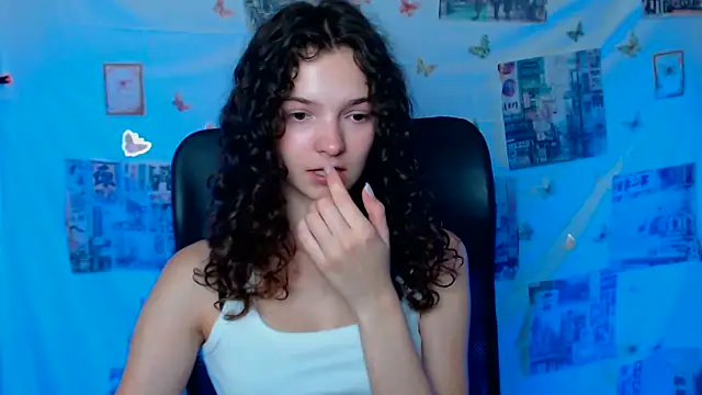 Snapshot of _SusieSu_ chatting on July 7, 7:09 am SusieSu online show from July 7, 7:09 am