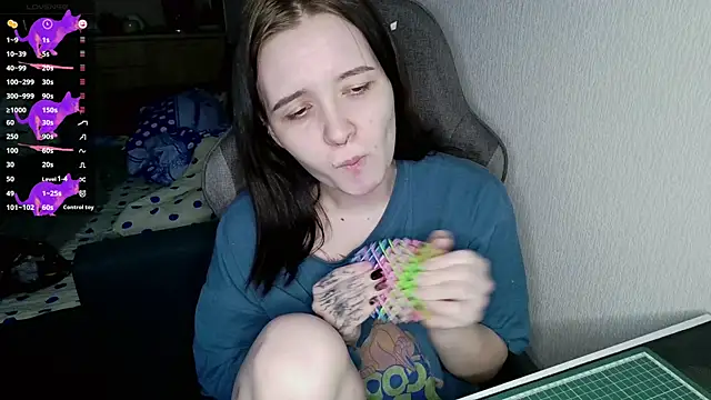 Snapshot of crashtest_13 chatting on January 22, 1:10 am crashtest 13 online show from January 22, 1:10 am