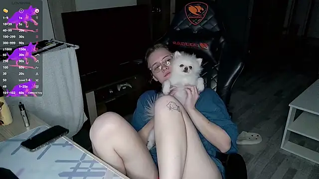 Snapshot of crashtest_13 chatting on January 26, 3:38 am crashtest 13 online show from January 26, 3:38 am