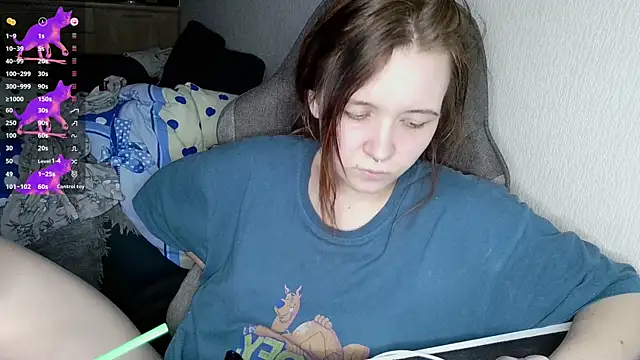 Snapshot of crashtest_13 chatting on January 28, 3:14 pm crashtest 13 online show from January 28, 3:14 pm