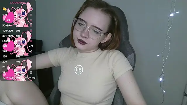 Snapshot of crashtest_13 chatting on March 16, 7:37 am crashtest 13 online show from March 16, 7:37 am