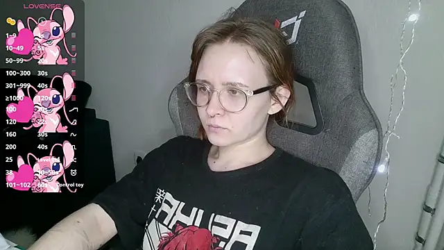 Snapshot of crashtest_13 chatting on March 19, 2:46 pm crashtest 13 online show from March 19, 2:46 pm