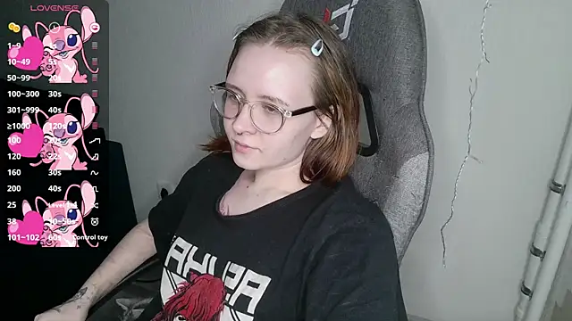 Snapshot of crashtest_13 chatting on March 20, 11:12 pm crashtest 13 online show from March 20, 11:12 pm