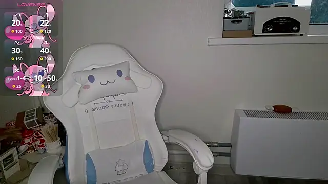 Snapshot of crashtest_13 chatting on September 16, 5:19 am crashtest 13 online show from September 16, 5:19 am