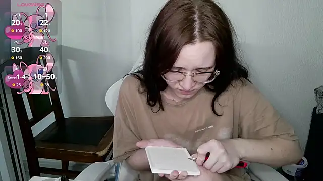 Snapshot of crashtest_13 chatting on October 3, 11:51 am crashtest 13 online show from October 3, 11:51 am