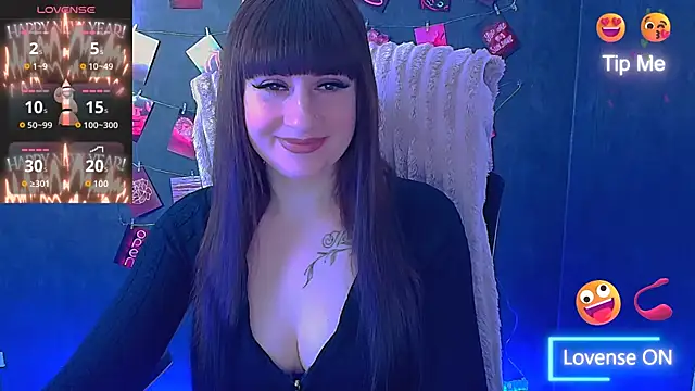 Snapshot of Violla_My chatting on April 28, 5:56 am Violla My online show from April 28, 5:56 am