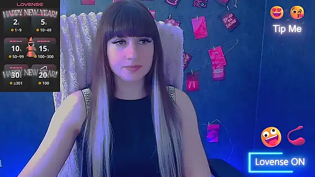 Snapshot of Violla_My chatting on May 7, 5:35 am Violla My online show from May 7, 5:35 am