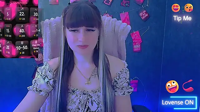 Snapshot of Violla_My chatting on May 10, 5:45 am Violla My online show from May 10, 5:45 am