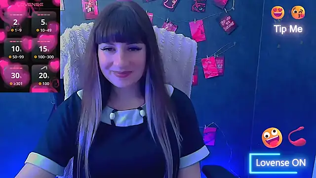 Snapshot of Violla_My chatting on May 19, 5:47 am Violla My online show from May 19, 5:47 am