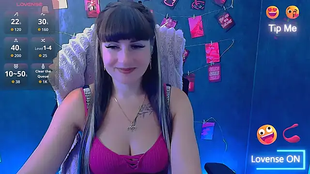 Snapshot of Violla_My chatting on July 12, 5:42 am Violla My online show from July 12, 5:42 am