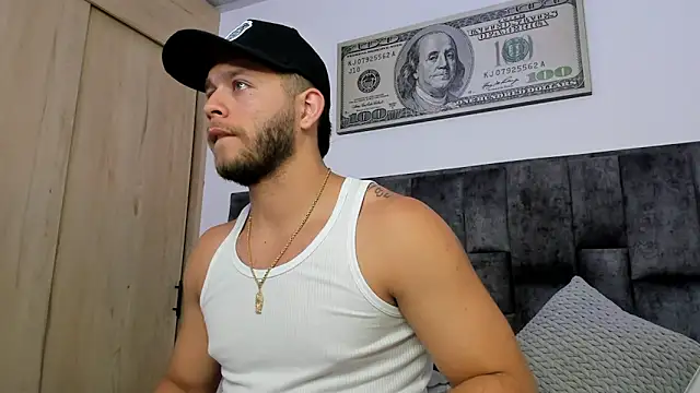 Snapshot of BastianFerrari chatting on February 6, 2:22 am BastianFerrari online show from February 6, 2:22 am