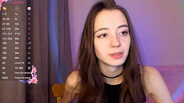 EvaBradley online show from November 19, 7:03 pm