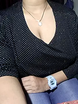 Anamika Kapoor online show from February 24, 7:41 pm