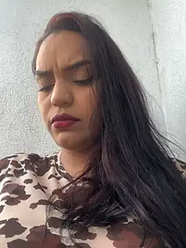 Snapshot of Sara-77 chatting on April 29, 5:52 pm Sara-77 online show from April 29, 5:52 pm