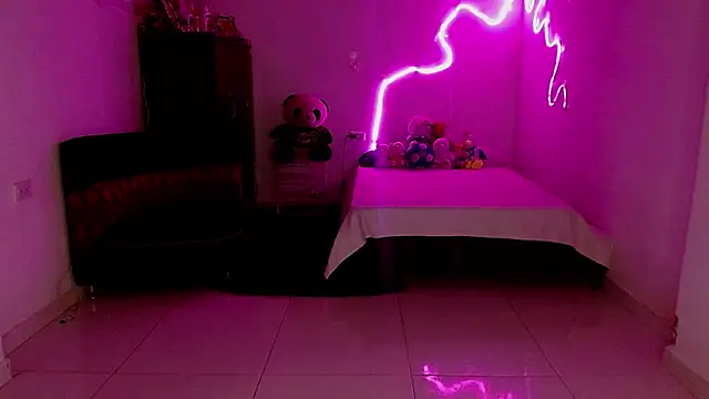 Chelsea  2 online show from March 21, 2:20 pm