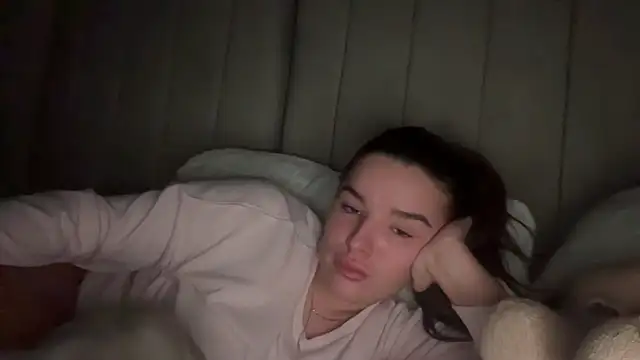 maisiesmithx online show from January 9, 5:02 am