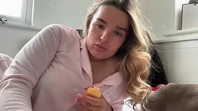 maisiesmithx online show from May 11, 10:54 am
