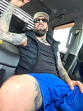 Beardedtattood online show from October 31, 1:23 pm