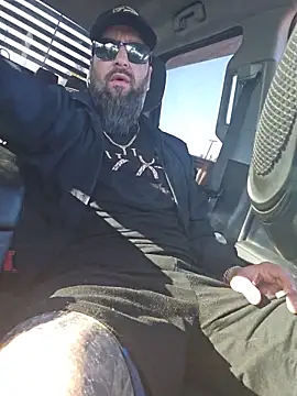 Beardedtattood online show from May 29, 11:41 am