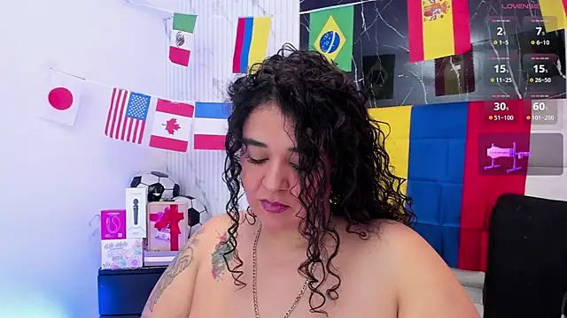 Snapshot of Reginavegaa chatting on June 23, 8:12 am Reginavegaa online show from June 23, 8:12 am