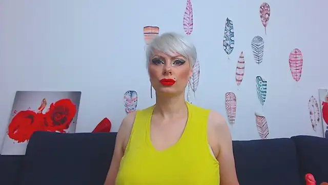 ForeverBarbie  online show from October 20, 11:05 pm