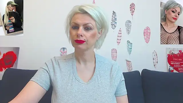 Snapshot of ForeverBarbie_ chatting on May 2, 2:05 am ForeverBarbie online show from May 2, 2:05 am