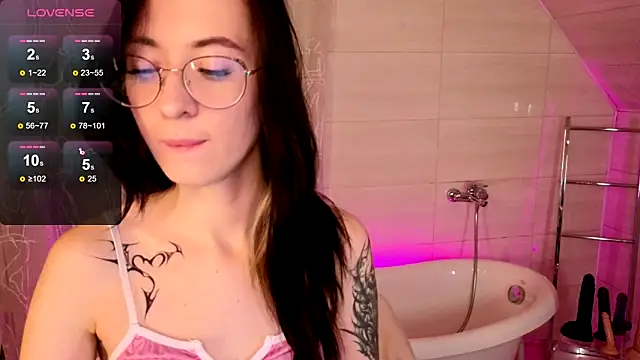 Snapshot of Dark_Lola_ chatting on December 7, 12:45 pm Dark Lola online show from December 7, 12:45 pm