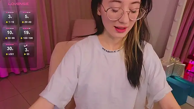 Snapshot of Dark_Lola_ chatting on December 29, 10:01 am Dark Lola online show from December 29, 10:01 am