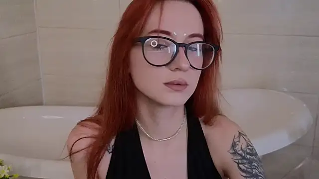Snapshot of Dark_Lola_ chatting on October 7, 1:36 am Dark Lola online show from October 7, 1:36 am