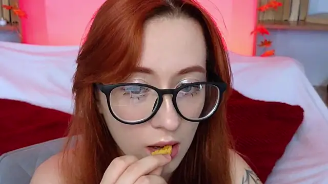 Snapshot of Dark_Lola_ chatting on October 12, 1:48 am Dark Lola online show from October 12, 1:48 am