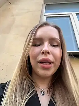 mur girl online show from March 14, 12:32 pm