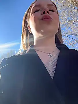 mur girl online show from April 20, 1:47 pm